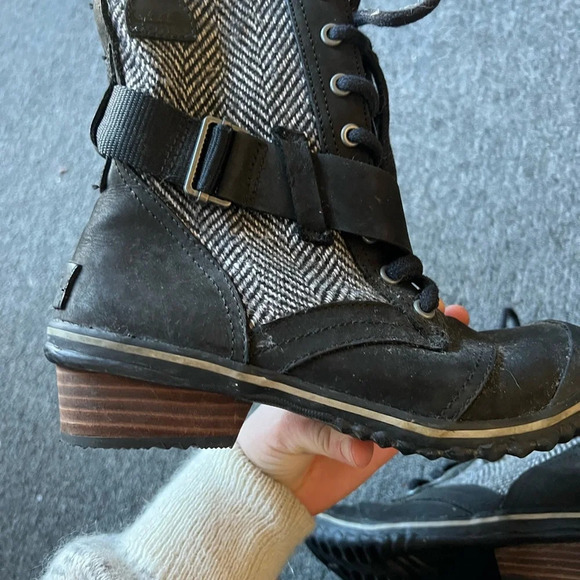Sorel SlimBoot Womens Boots Black Herringbone Size 7 Waterproof Leather Boots - Picture 5 of 7